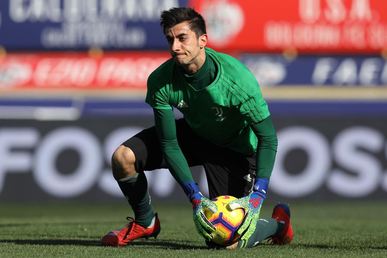 关键时刻体能课后；新疆广汇迎来里程碑备战意大利杯；话题不断；赛季目标并未改变(曝王建国与爱奇艺副总裁完婚)