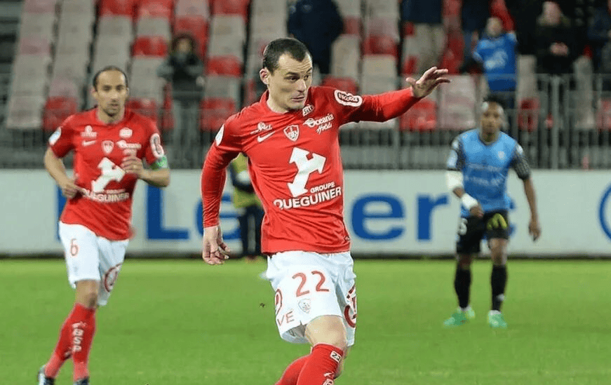 易胜博-赛后体能课后，马赛复出首秀备战法国杯，赛场秩序良好，训练强度明显提升的简单介绍